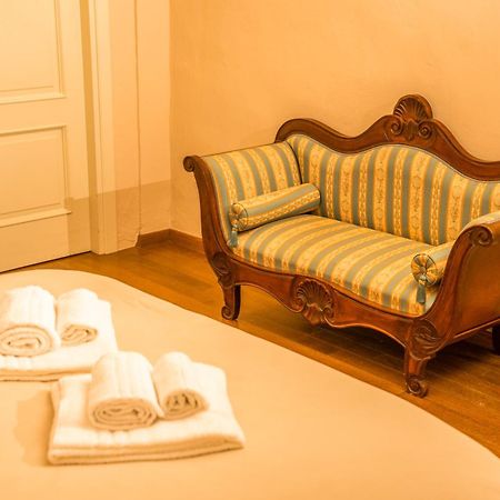 Il Gallo - Charming Apartment In Lucca Heart Exterior foto