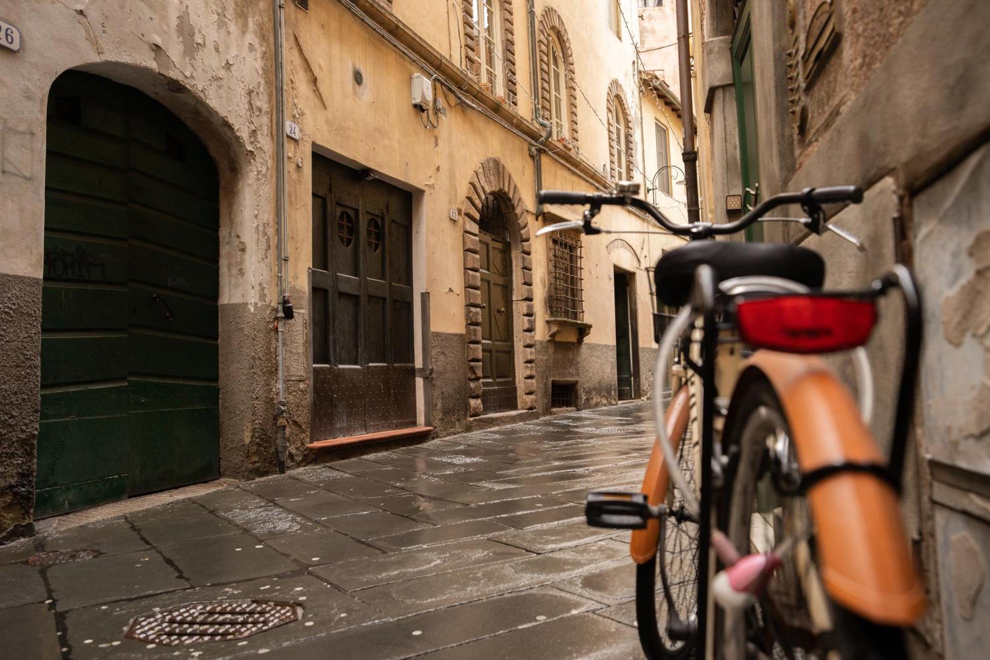 Il Gallo - Charming Apartment In Lucca Heart Exterior foto